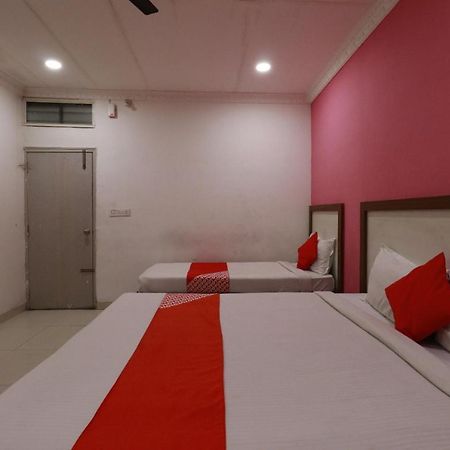 Hotel Abhimani Inn Бангалор Экстерьер фото
