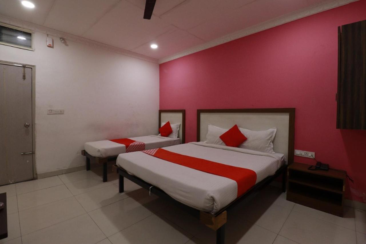Hotel Abhimani Inn Бангалор Экстерьер фото