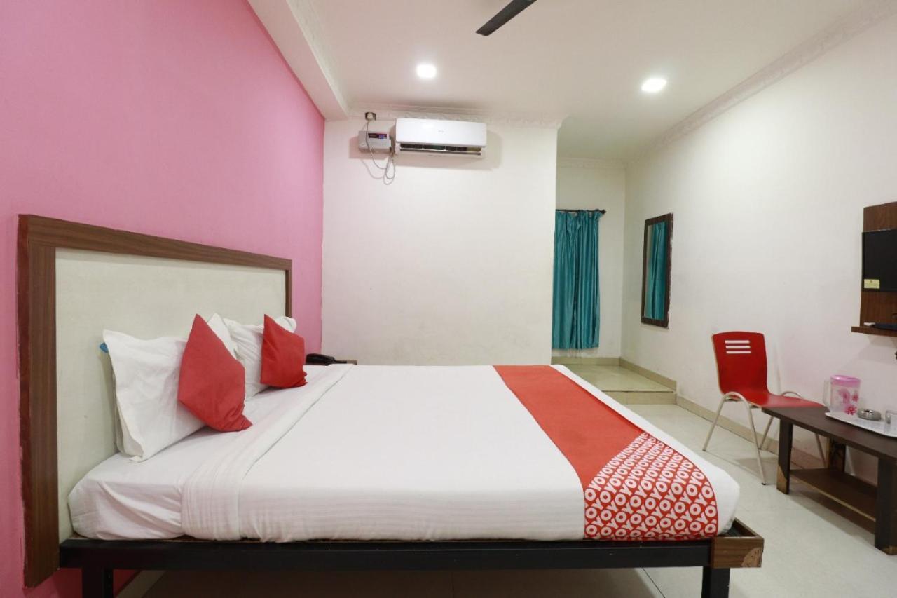 Hotel Abhimani Inn Бангалор Экстерьер фото