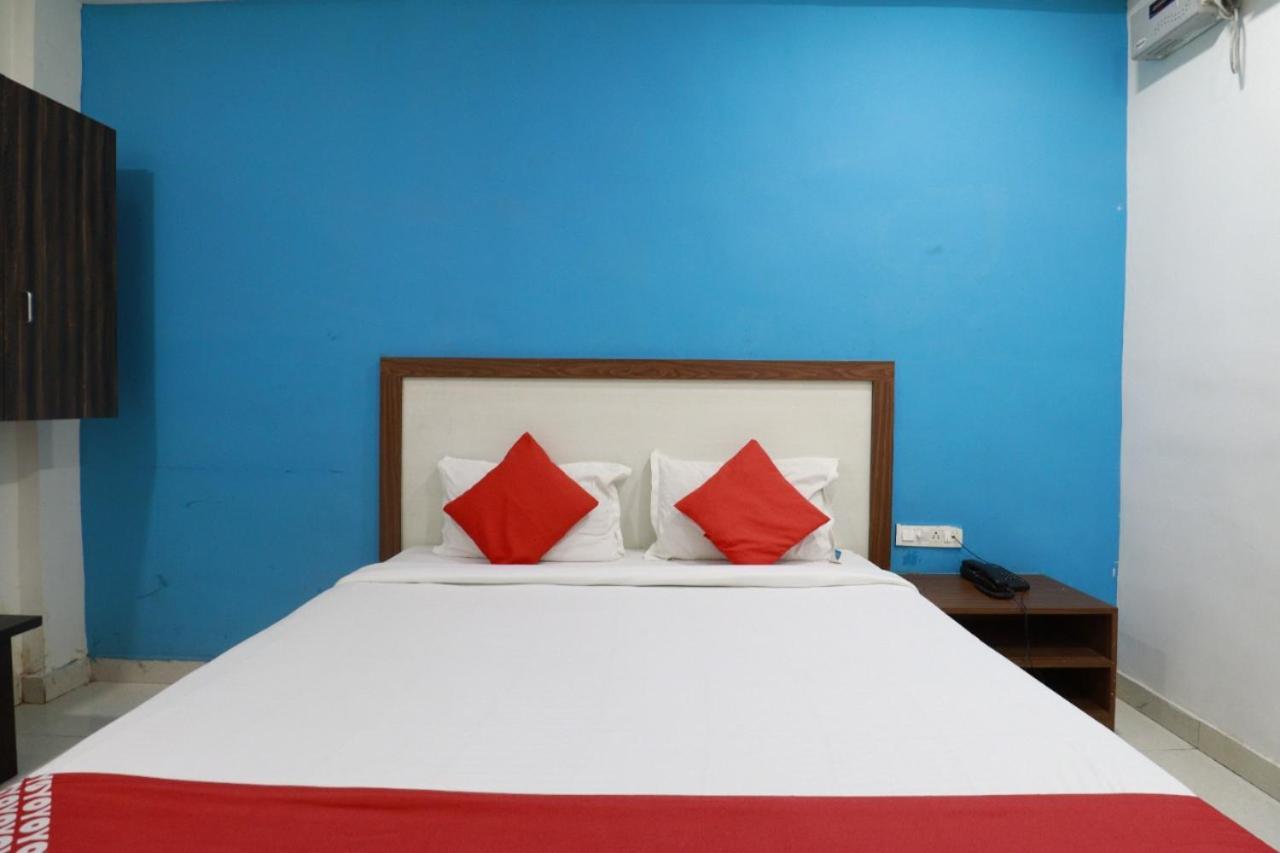 Hotel Abhimani Inn Бангалор Экстерьер фото